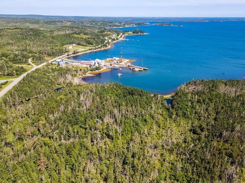 Zm No 7 Highway, Murphy Cove, NS 
