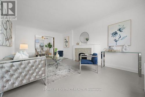 2055 EGLINTON AVENUE W  Toronto, ON M6E 2K4