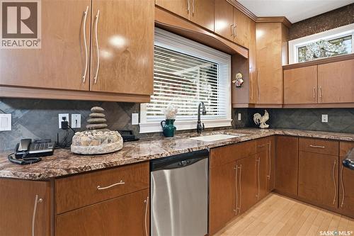 603 Brookhurst Court, Saskatoon, SK - Indoor Photo Showing Kitchen