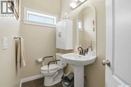 603 Brookhurst Court, Saskatoon, SK - Indoor Photo Showing Bathroom