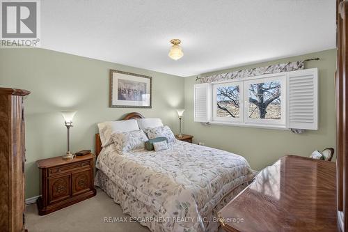 30 Basin Crescent, Hamilton, ON - Indoor Photo Showing Bedroom