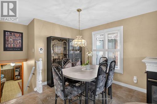30 Basin Crescent, Hamilton, ON - Indoor Photo Showing Dining Room