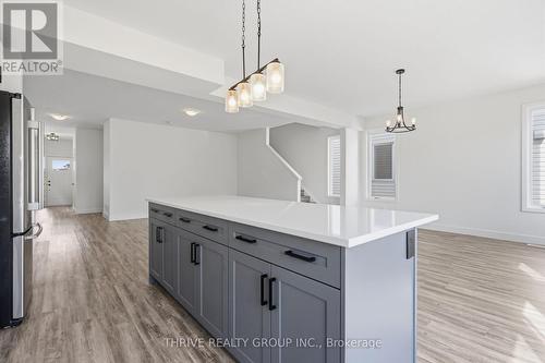 2318 Jordan Boulevard, London North (North S), ON - Indoor