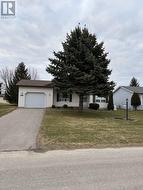 101 MEADOWVIEW LANE S North Perth (Elma), ON N4W 3G8