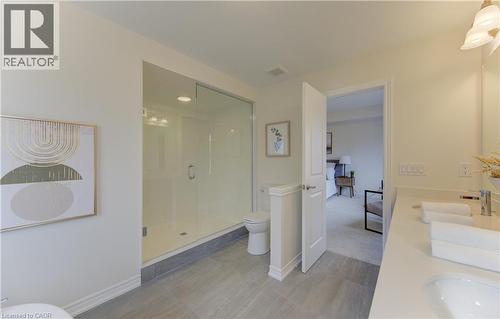 39 Guernsey Drive, Kitchener, ON - Indoor Photo Showing Bathroom