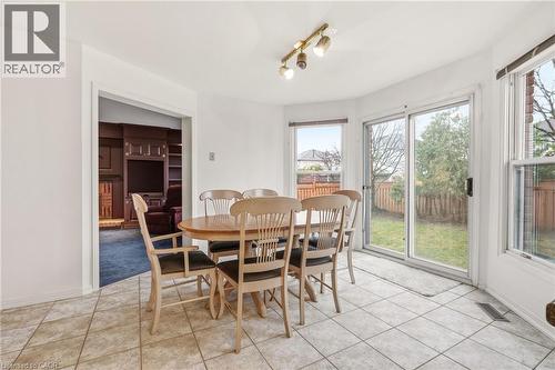 4150 Millcroft Park Drive, Burlington, ON - Indoor Photo Showing Dining Room