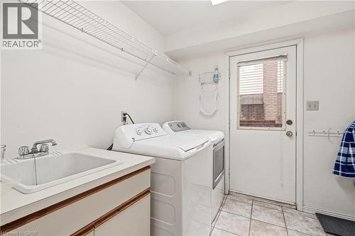 4150 Millcroft Park Drive, Burlington, ON - Indoor Photo Showing Laundry Room