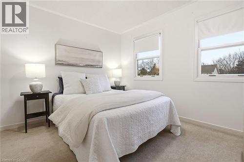 4150 Millcroft Park Drive, Burlington, ON - Indoor Photo Showing Bedroom