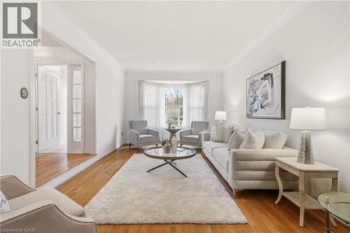 4150 Millcroft Park Drive, Burlington, ON - Indoor Photo Showing Living Room