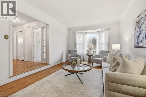 4150 Millcroft Park Drive, Burlington, ON - Indoor Photo Showing Living Room