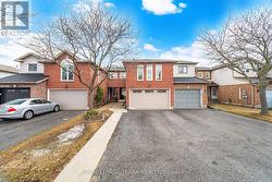 3423 NIGHTHAWK TRAIL  Mississauga, ON L5N 6G4