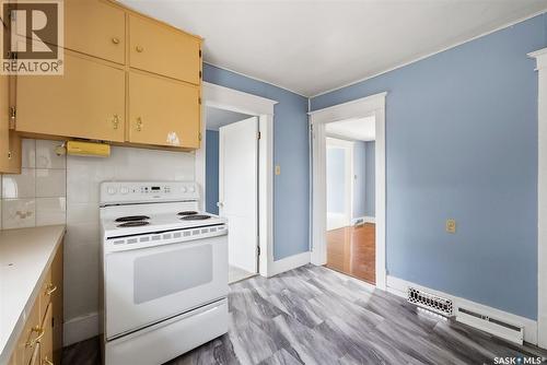 304 Main Street, Avonlea, SK - Indoor Photo Showing Kitchen