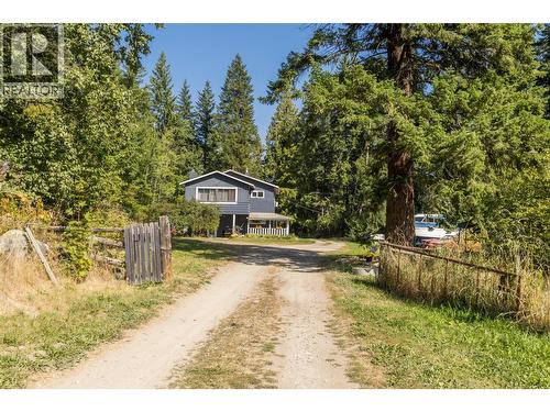 3591 65 Avenue NW  Salmon Arm, BC V1E 3A2