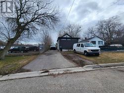 203 VALENCIA ROAD Oshawa (Lakeview), ON L1J 1P2