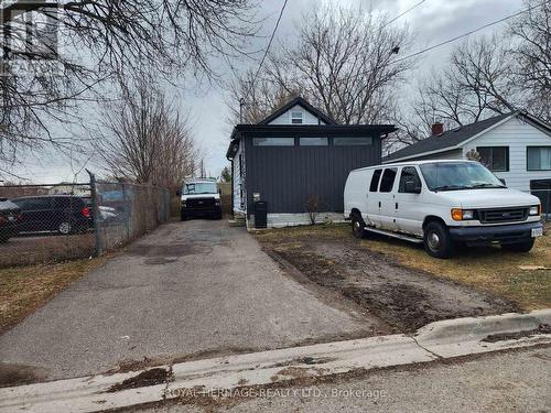 203 Valencia Road, Oshawa (Lakeview), ON 