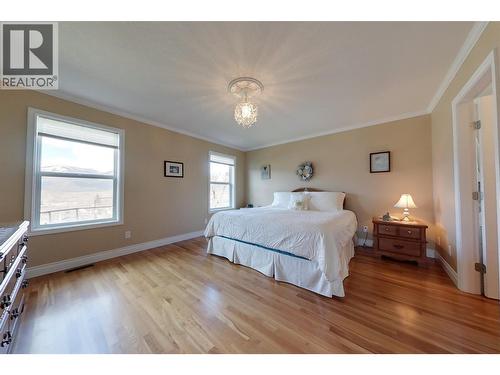 423 6Th Avenue S, Creston, BC - Indoor Photo Showing Bedroom