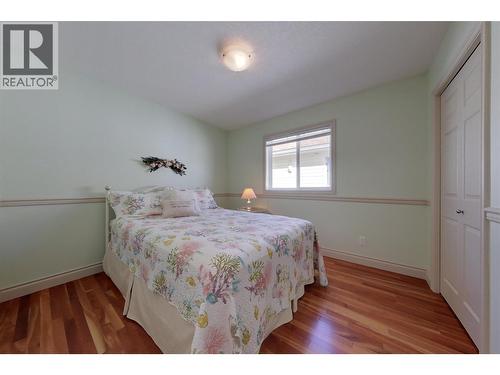 423 6Th Avenue S, Creston, BC - Indoor Photo Showing Bedroom