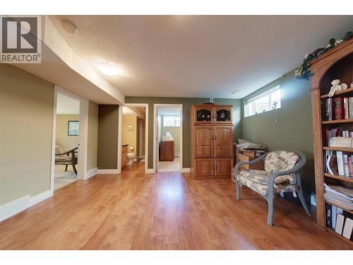 423 6Th Avenue S, Creston, BC - Indoor