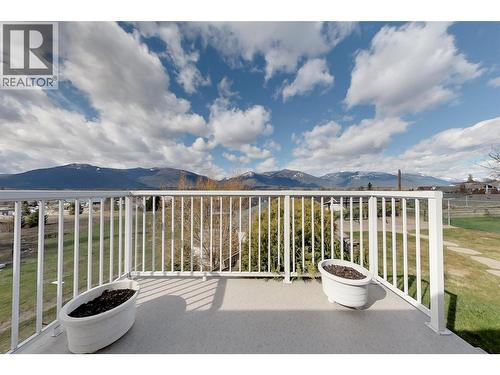 423 6Th Avenue S, Creston, BC - Outdoor With View