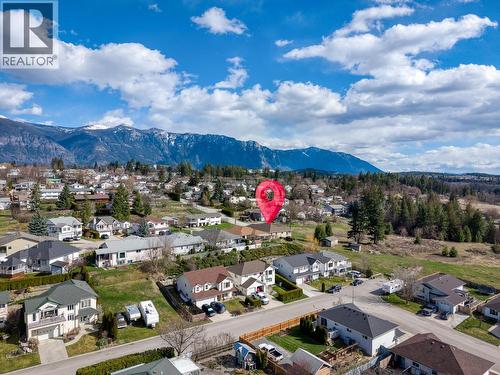 423 6Th Avenue S, Creston, BC - Outdoor With View