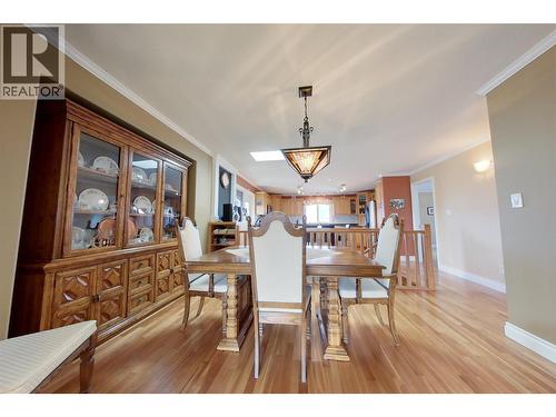423 6Th Avenue S, Creston, BC - Indoor Photo Showing Dining Room