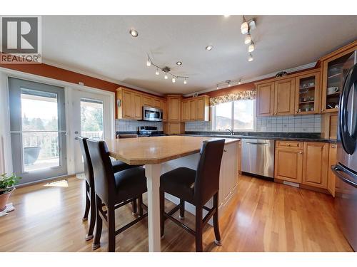 423 6Th Avenue S, Creston, BC - Indoor