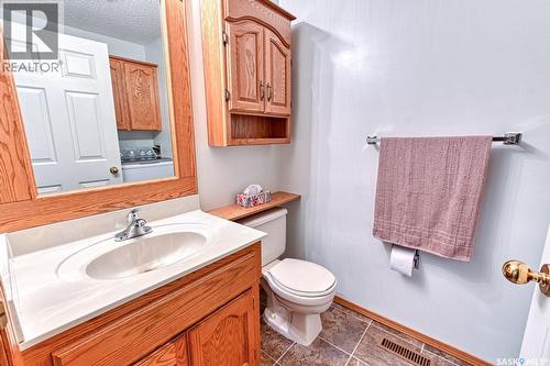 2659 Lacombe Crescent E, Regina, SK 