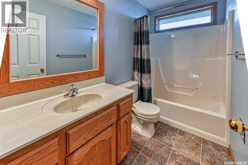 2659 Lacombe Crescent E, Regina, SK 