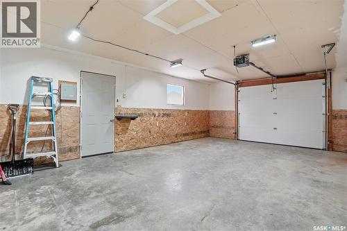 31 Newstead Avenue, Regina, SK - Indoor Photo Showing Garage
