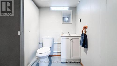 10 Bissett Court, Goderich (Goderich (Town)), ON - Indoor Photo Showing Bathroom