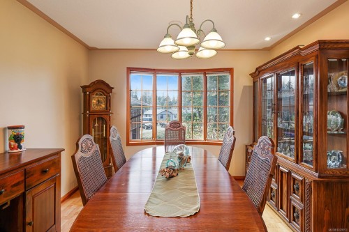 3882 Wavecrest Rd, Campbell River, BC 