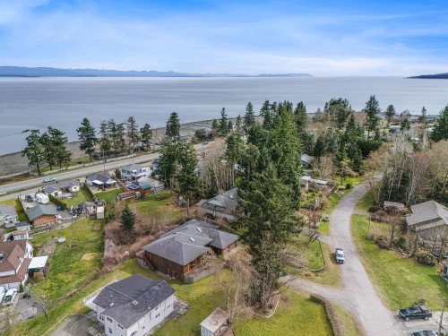 3882 Wavecrest Rd, Campbell River, BC 