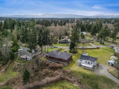 3882 Wavecrest Rd, Campbell River, BC 
