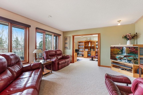 3882 Wavecrest Rd, Campbell River, BC 