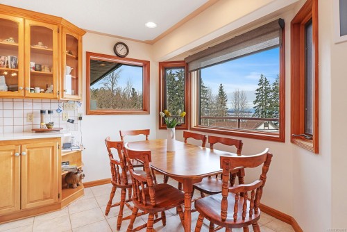 3882 Wavecrest Rd, Campbell River, BC 