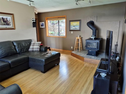 5904 Garvin Rd, Union Bay, BC 