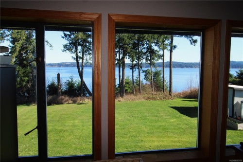 5904 Garvin Rd, Union Bay, BC 