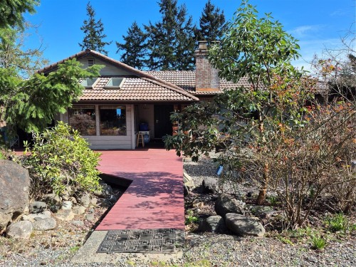 5904 Garvin Rd, Union Bay, BC 
