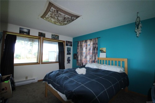 5904 Garvin Rd, Union Bay, BC 