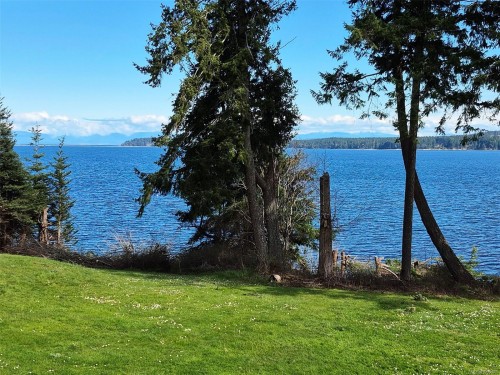 5904 Garvin Rd, Union Bay, BC 