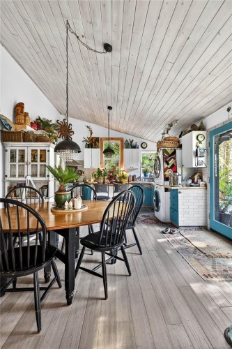 2470 North End Rd, Salt Spring, BC 