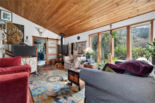 2470 North End Rd, Salt Spring, BC 
