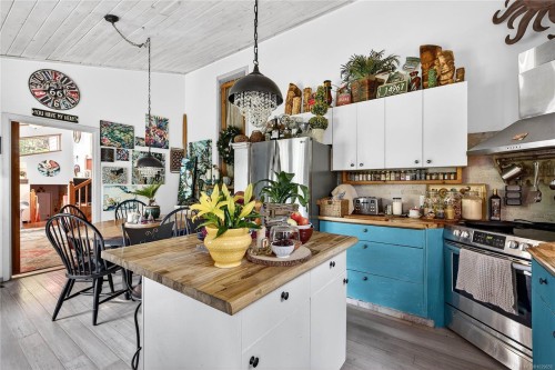 2470 North End Rd, Salt Spring, BC 