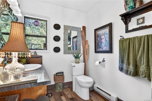 2470 North End Rd, Salt Spring, BC 