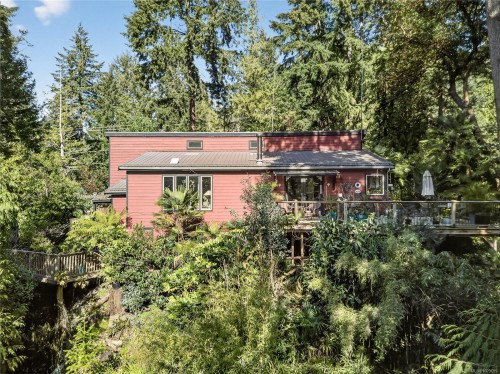 2470 North End Rd, Salt Spring, BC 