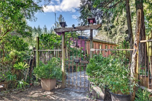 2470 North End Rd, Salt Spring, BC 