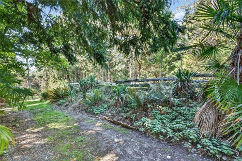 2470 North End Rd, Salt Spring, BC 
