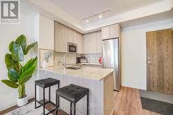 229 - 99 EAGLE ROCK WAY Vaughan, ON L6A 5A7