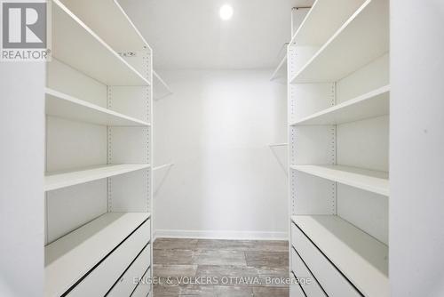 311 Presland Road, Ottawa, ON - Indoor With Storage