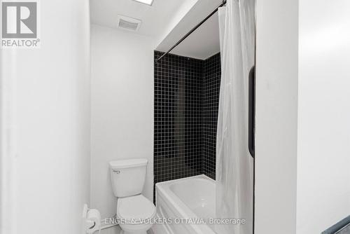 311 Presland Road, Ottawa, ON - Indoor Photo Showing Bathroom